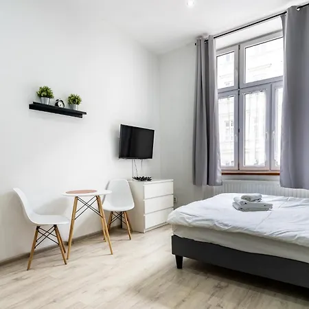 Slowackiego Modern Studio Appartement